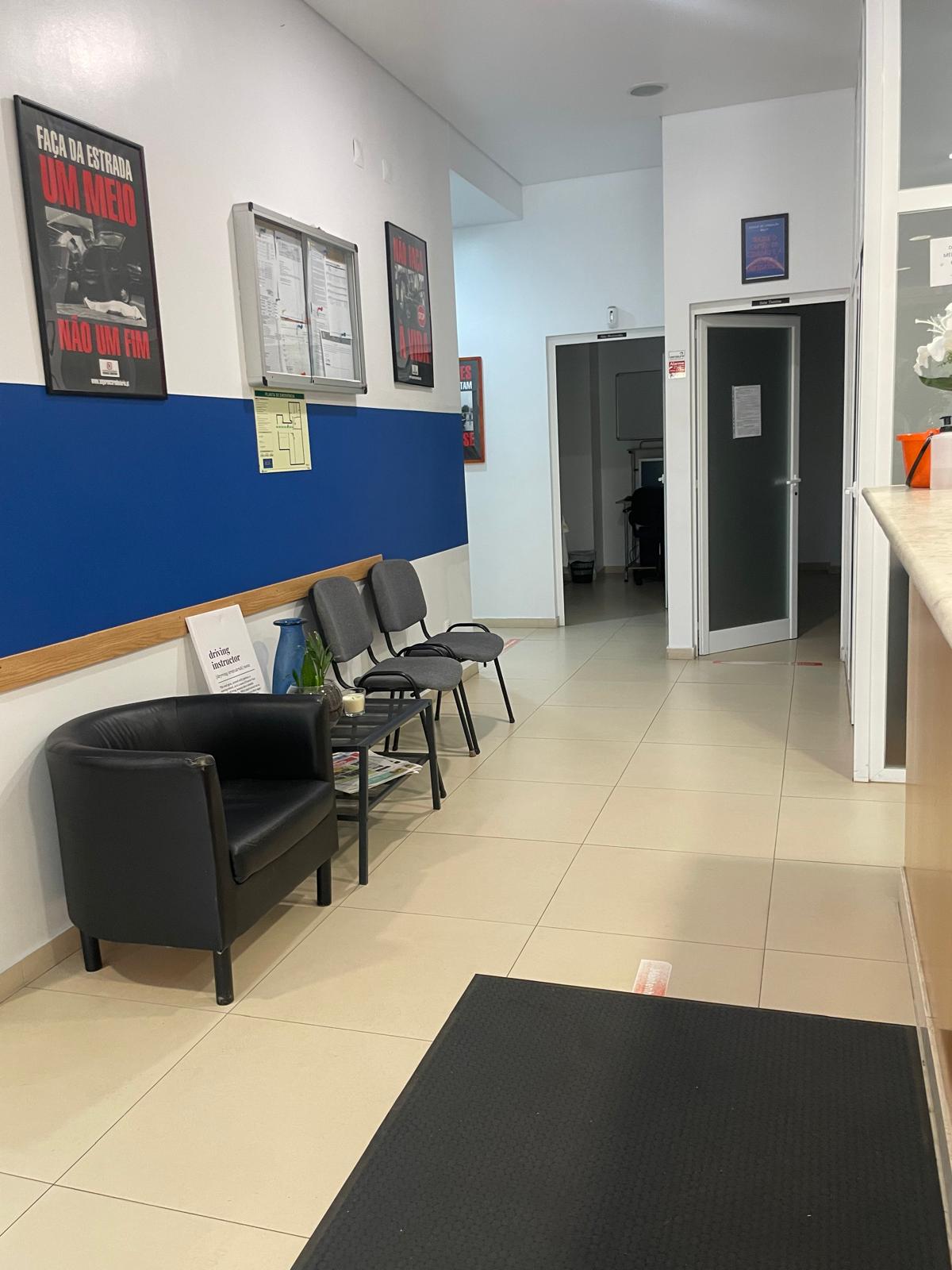 Corredor de entrada da escola