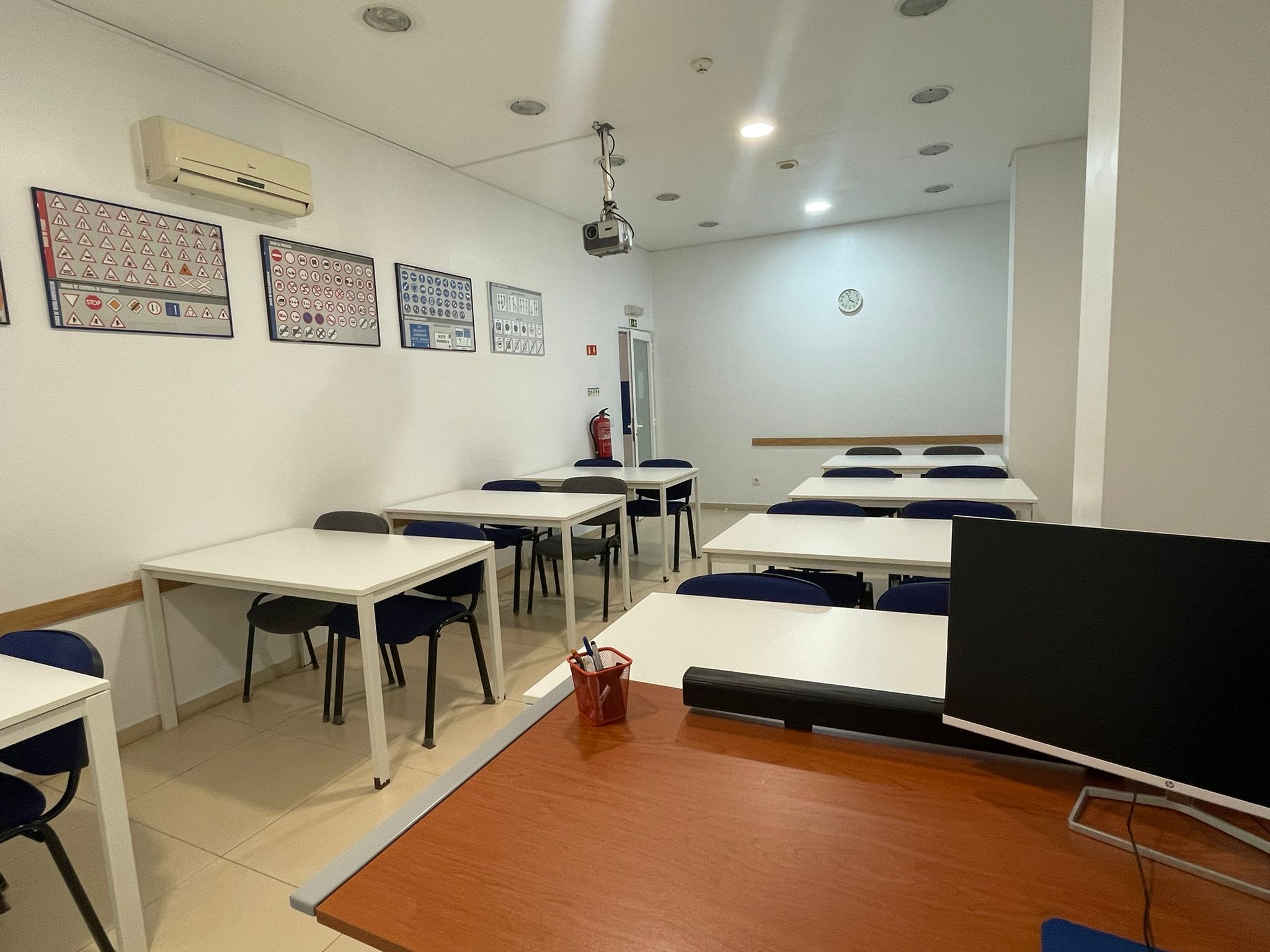 Sala teórica vista de outro ângulo